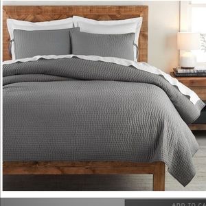 Pick-Stitch Handcrafted Cotton/Linen Quilt…